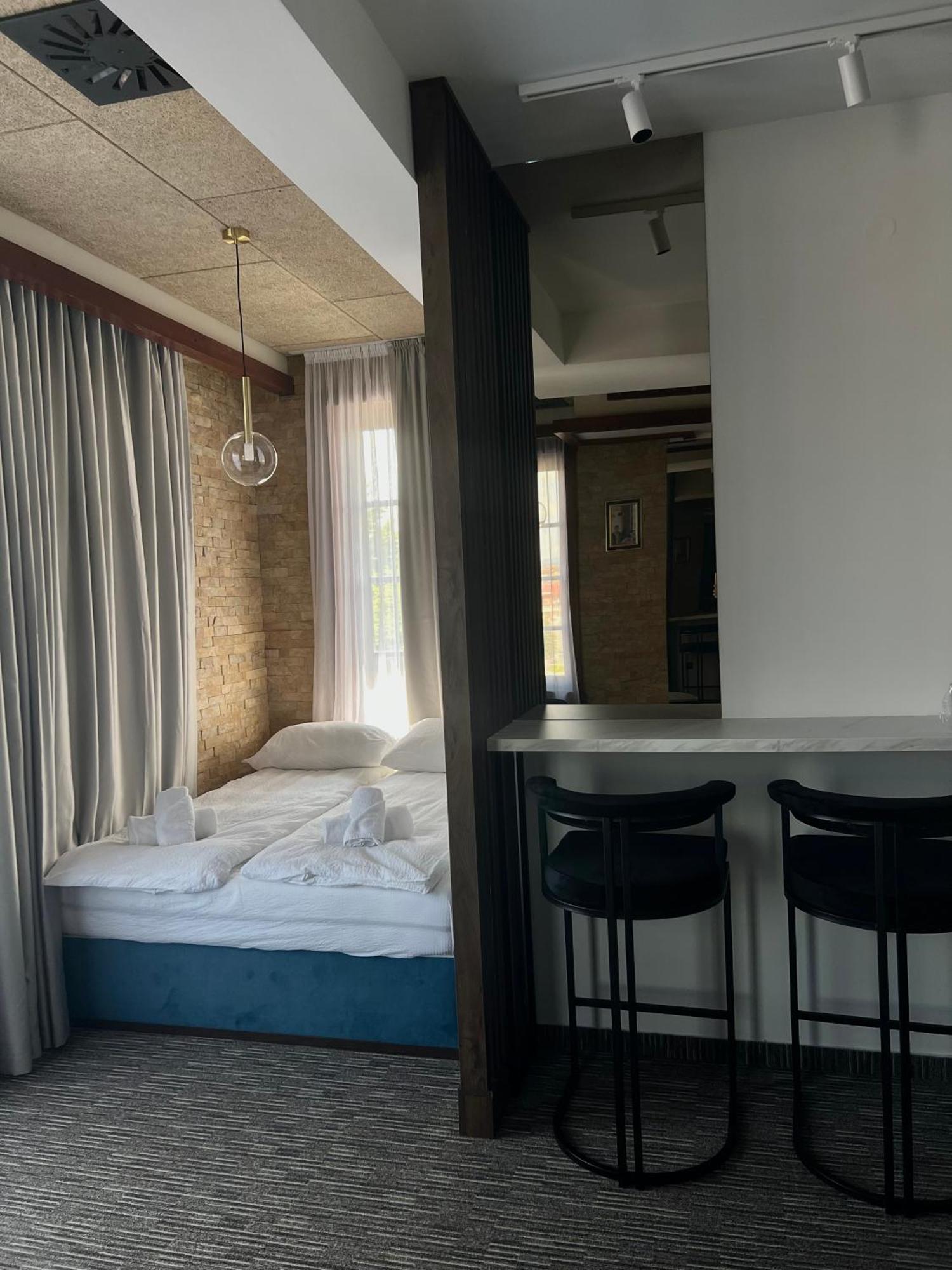 Hotel Zlatni Bor Sokolac  Εξωτερικό φωτογραφία