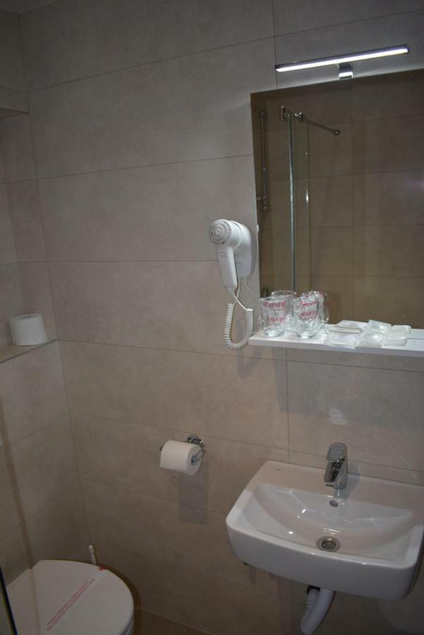 Hotel Zlatni Bor Sokolac  Εξωτερικό φωτογραφία