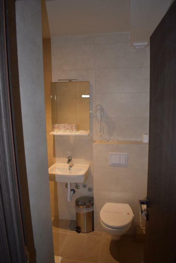 Hotel Zlatni Bor Sokolac  Εξωτερικό φωτογραφία