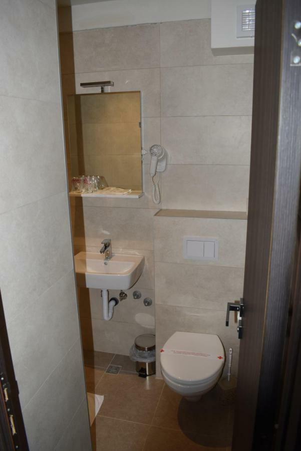 Hotel Zlatni Bor Sokolac  Εξωτερικό φωτογραφία
