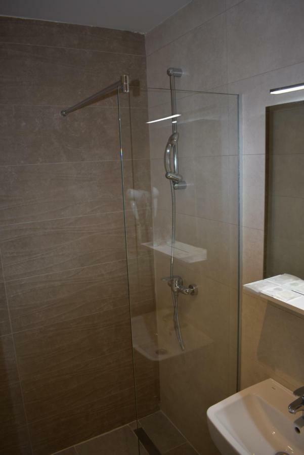 Hotel Zlatni Bor Sokolac  Εξωτερικό φωτογραφία